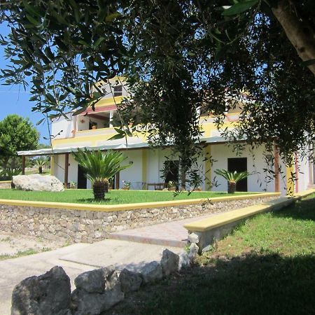 Agriturismo Tenuta Pozzello Torre dell'Orso Exterior foto