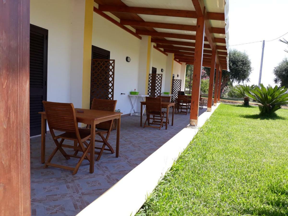Agriturismo Tenuta Pozzello Torre dell'Orso Exterior foto